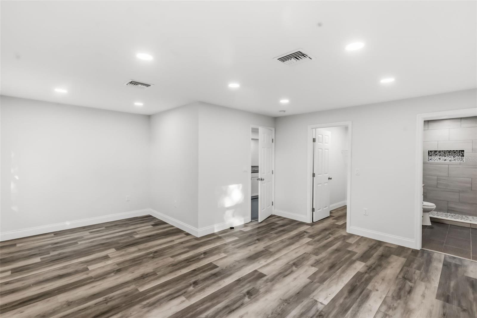 MORROW SQUARE - Residential