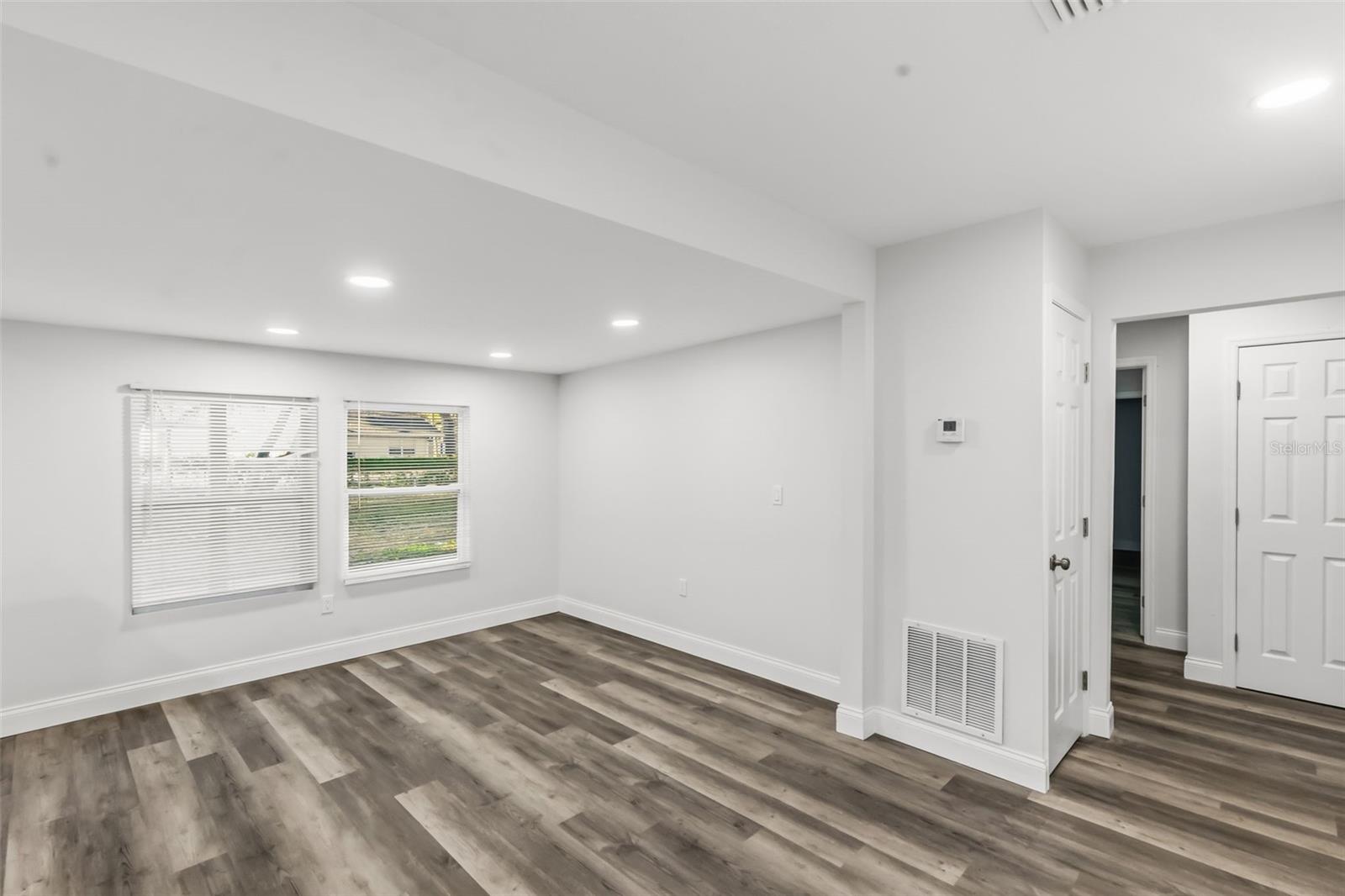 MORROW SQUARE - Residential