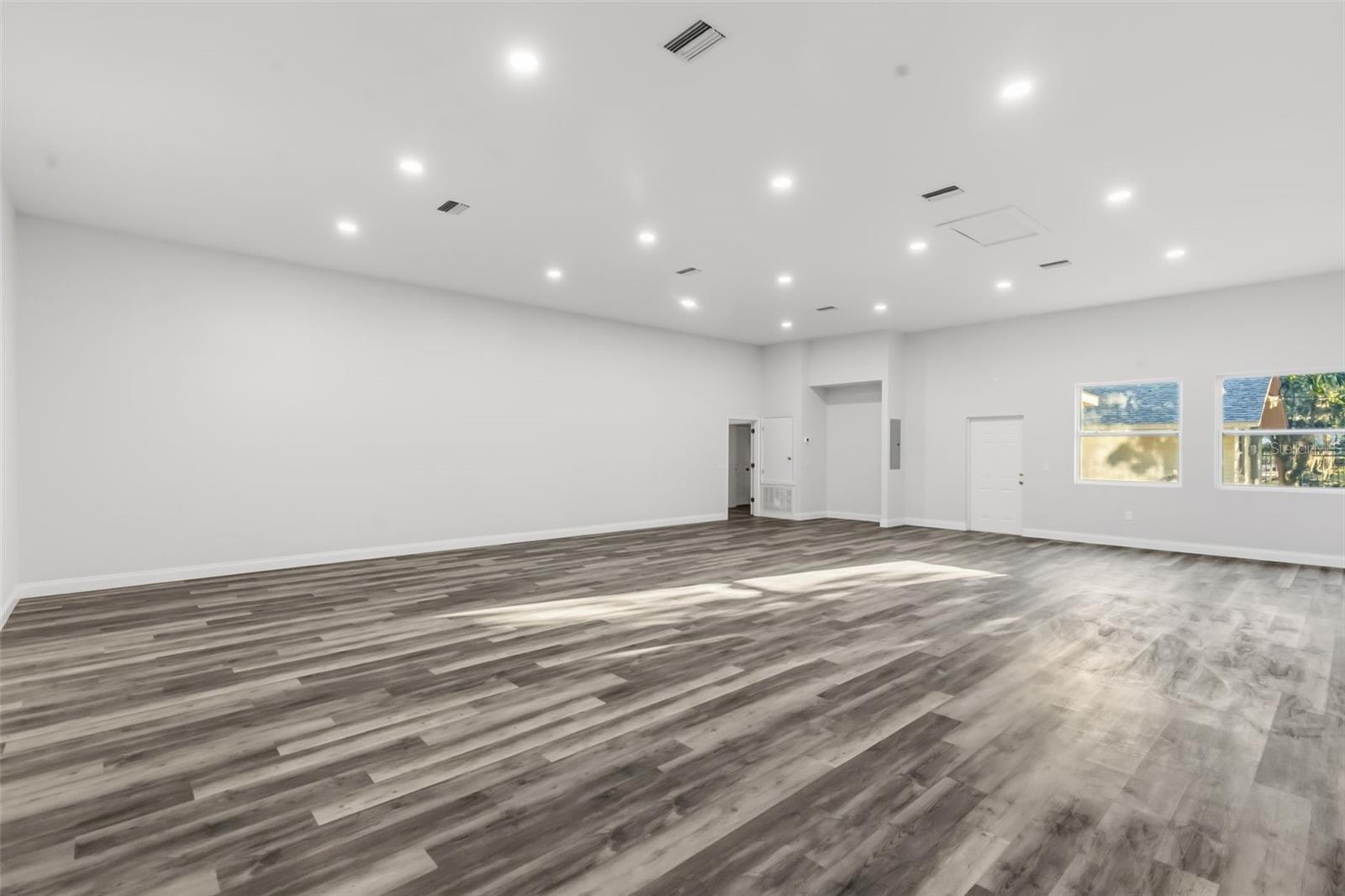 MORROW SQUARE - Residential