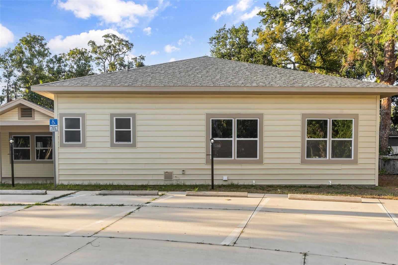 MORROW SQUARE - Residential