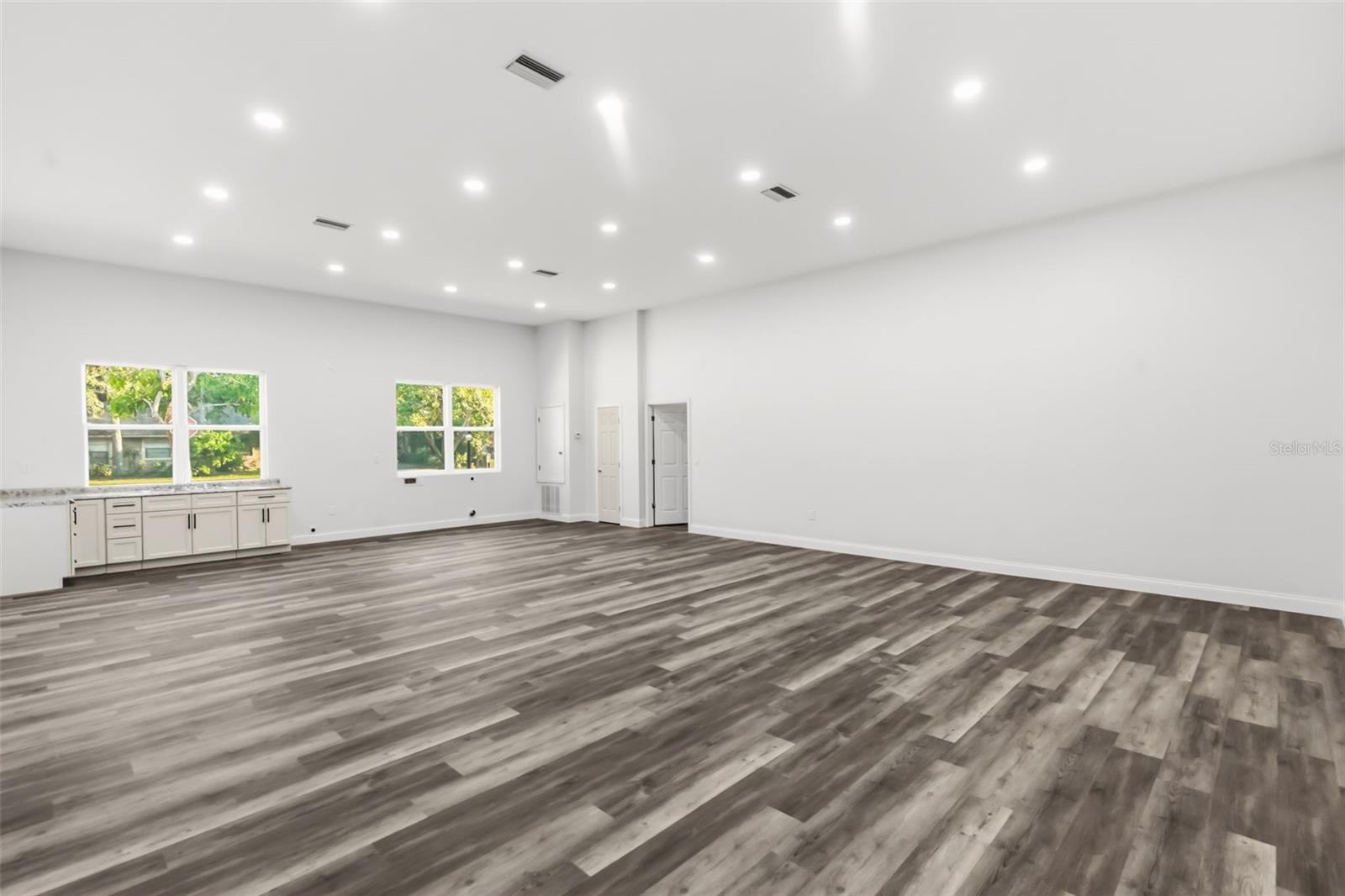 MORROW SQUARE - Residential