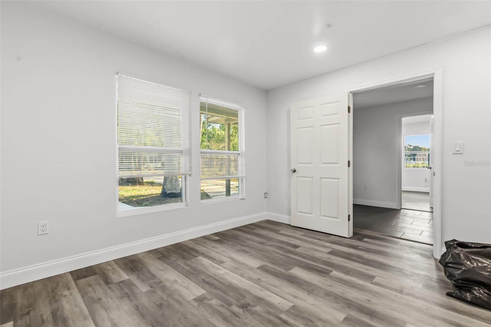 MORROW SQUARE - Residential
