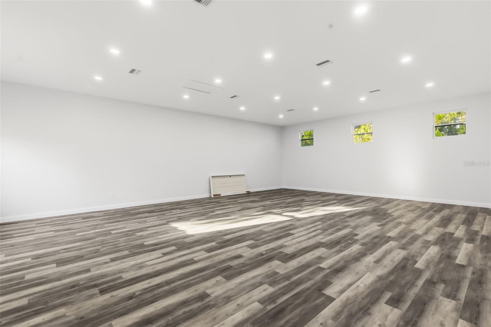 MORROW SQUARE - Residential