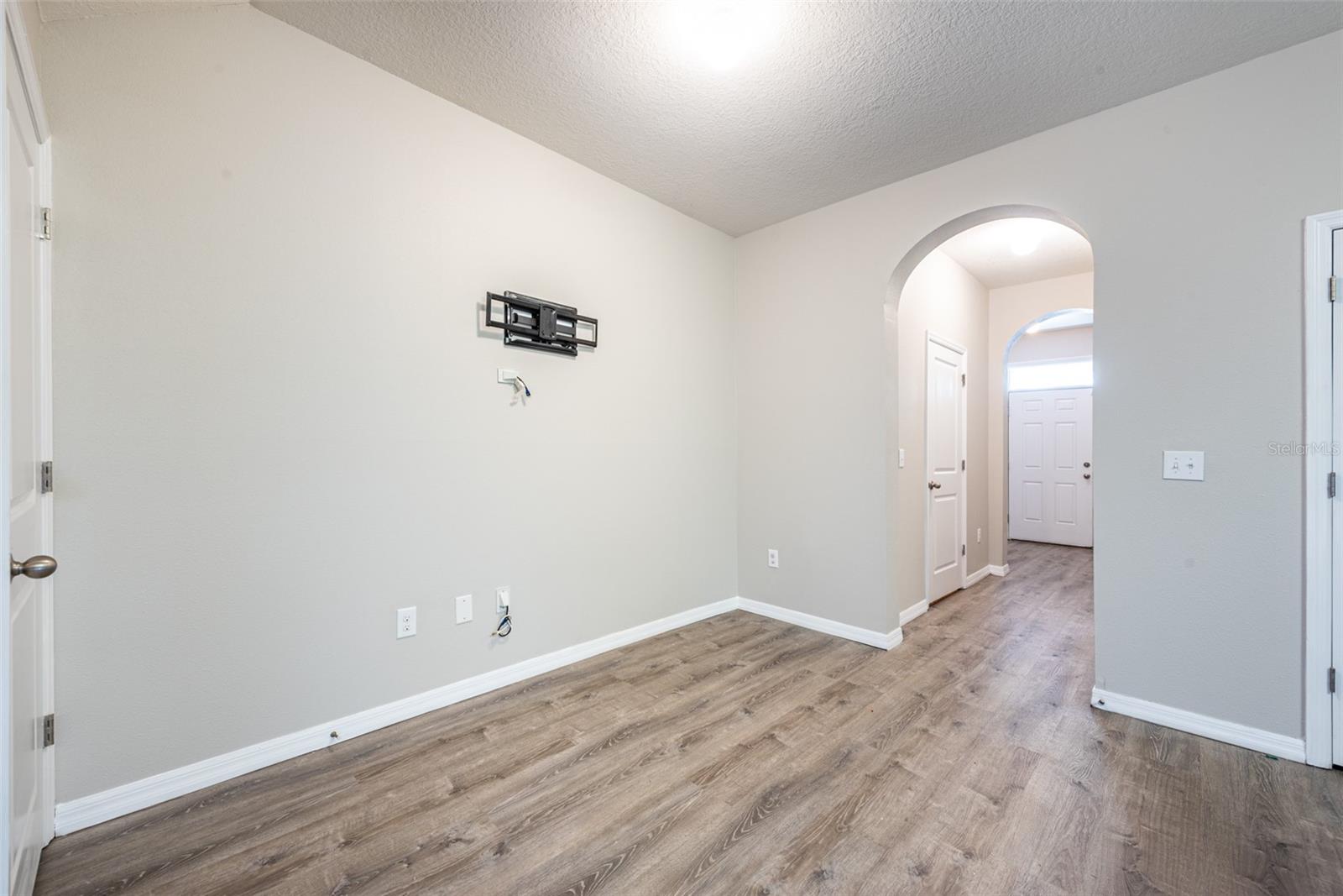 EAGLE PALM PH 4B - Residential Lease