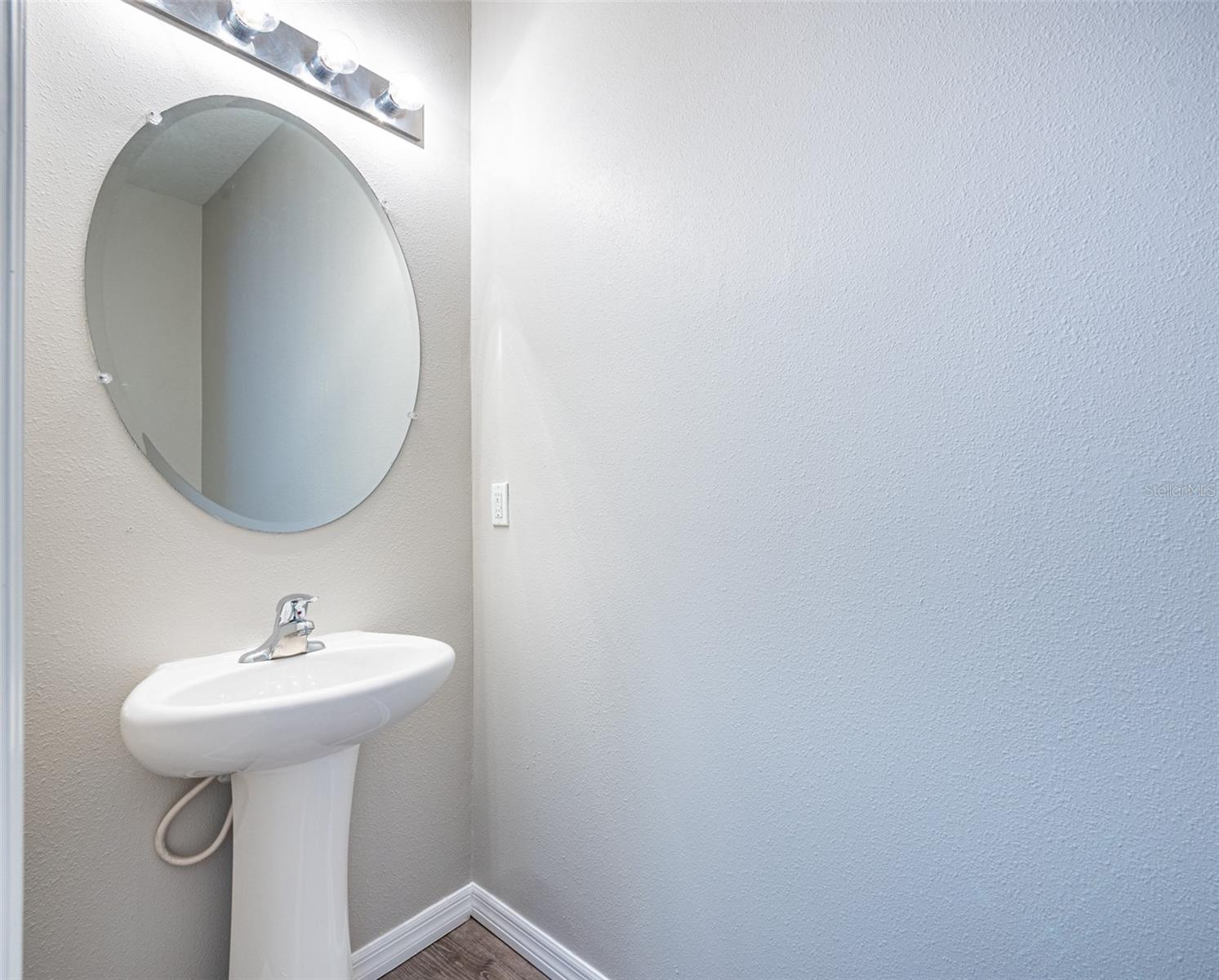 EAGLE PALM PH 4B - Residential Lease