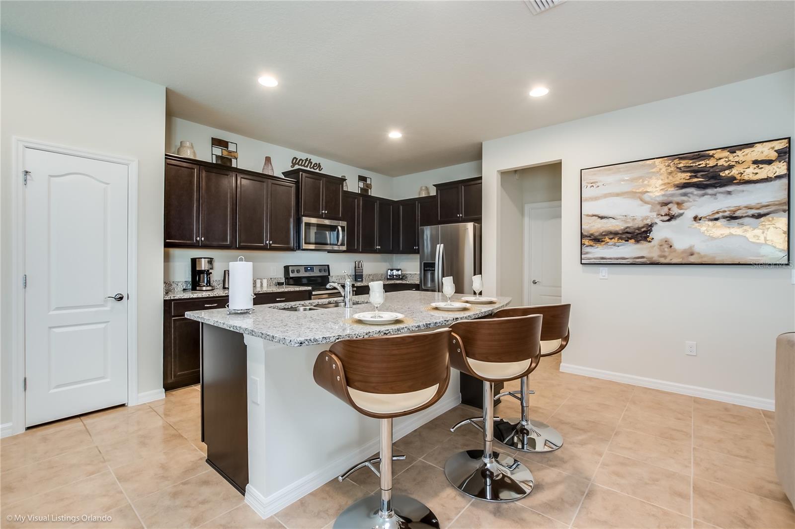 WINDSOR AT WESTSIDE - Residential