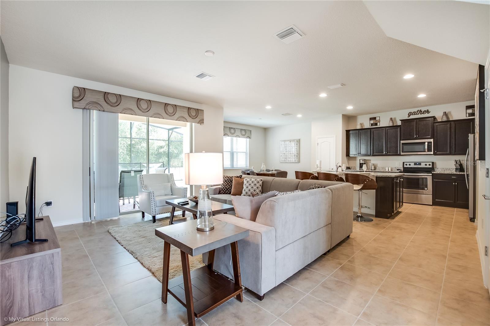 WINDSOR AT WESTSIDE - Residential