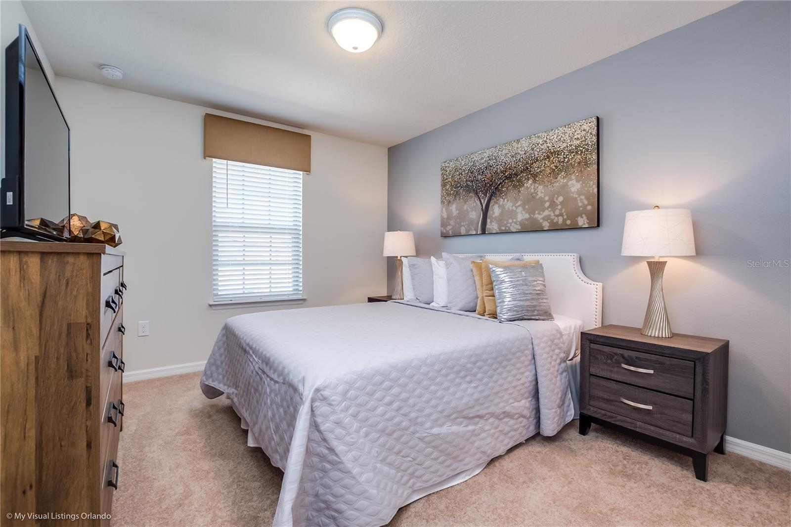 WINDSOR AT WESTSIDE - Residential