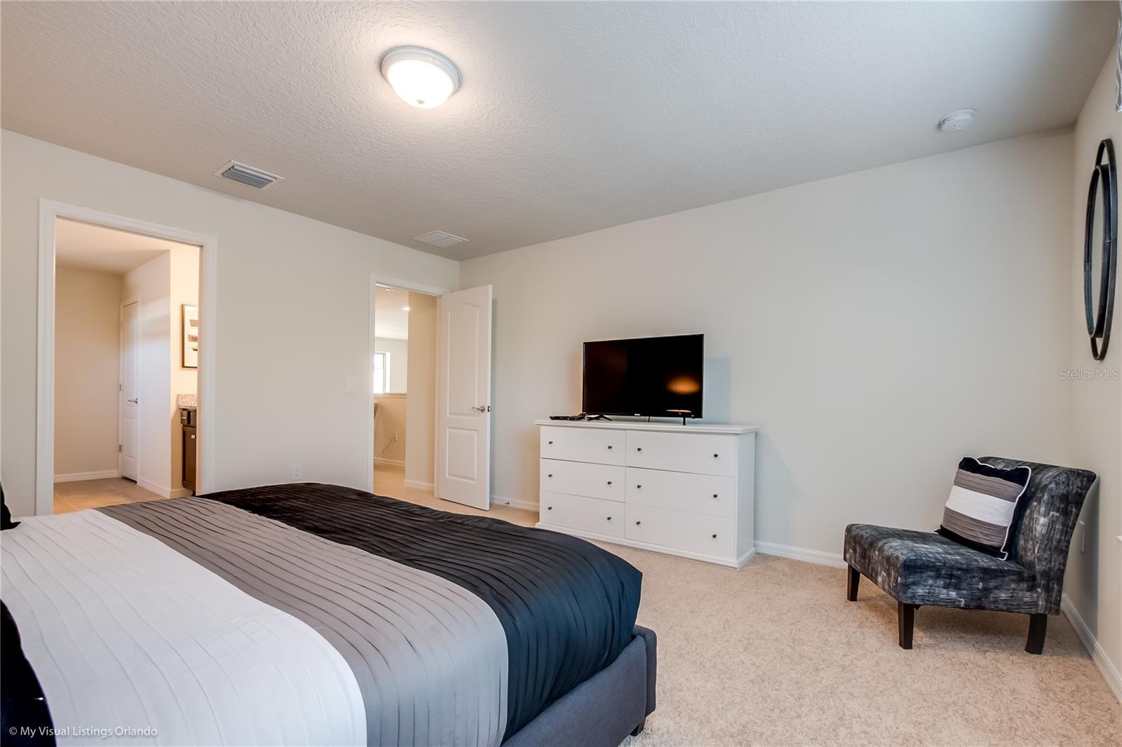 WINDSOR AT WESTSIDE - Residential