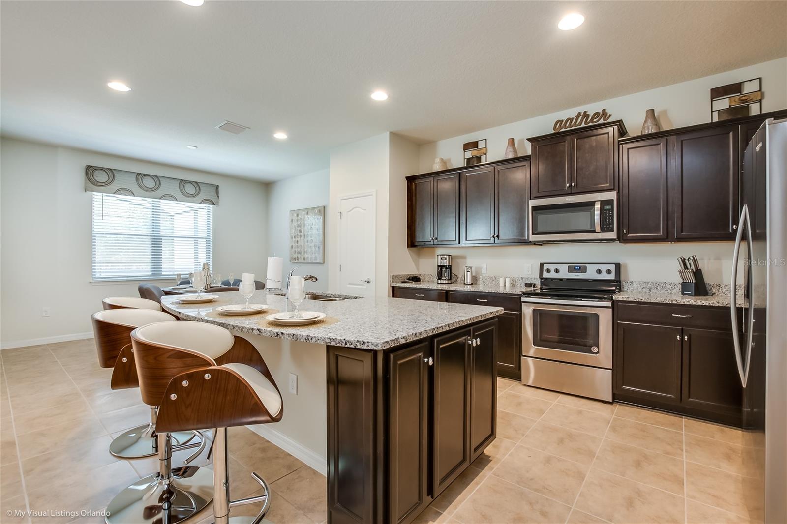WINDSOR AT WESTSIDE - Residential