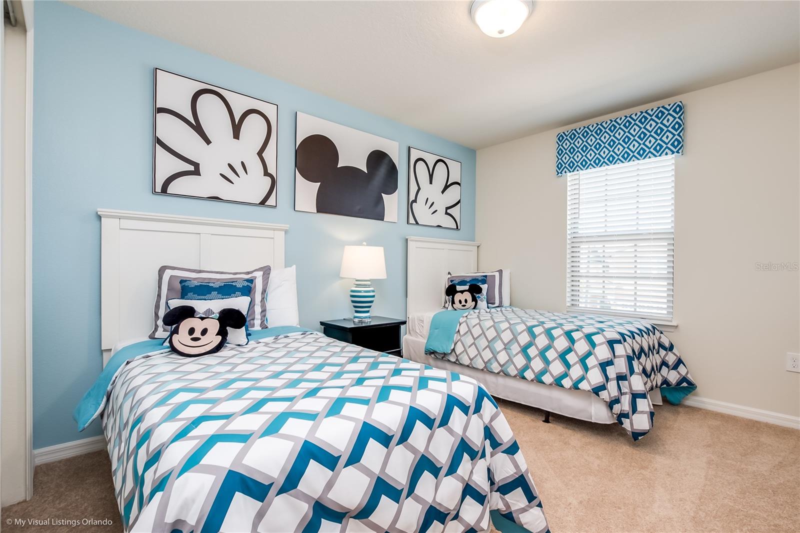 WINDSOR AT WESTSIDE - Residential