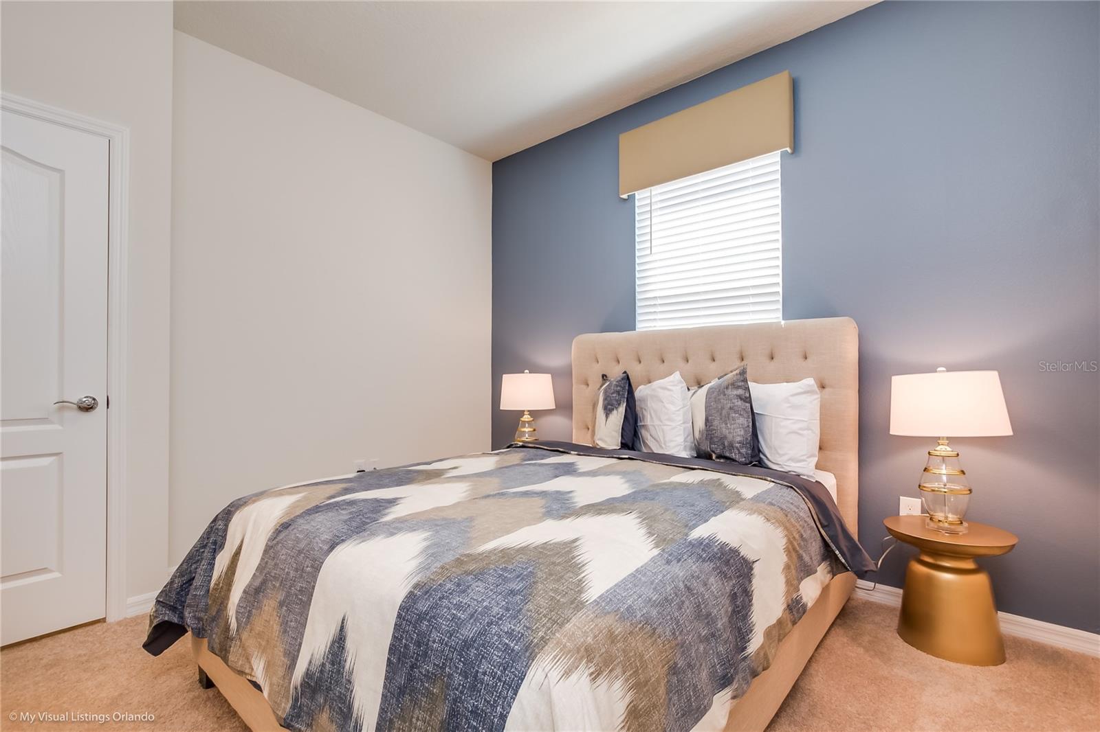 WINDSOR AT WESTSIDE - Residential