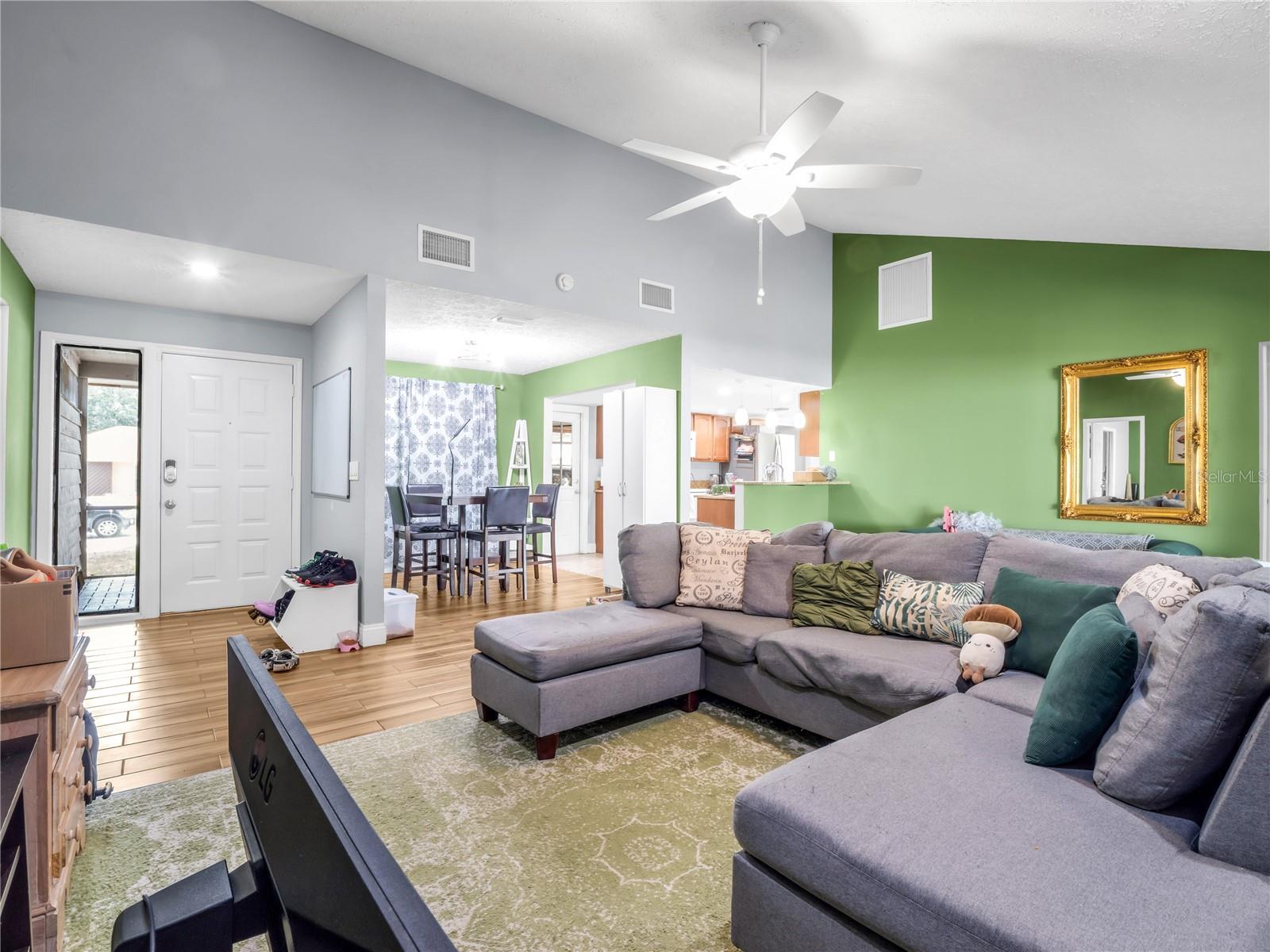 LAKEVIEW VILLAGE SEC A UNI - Residential