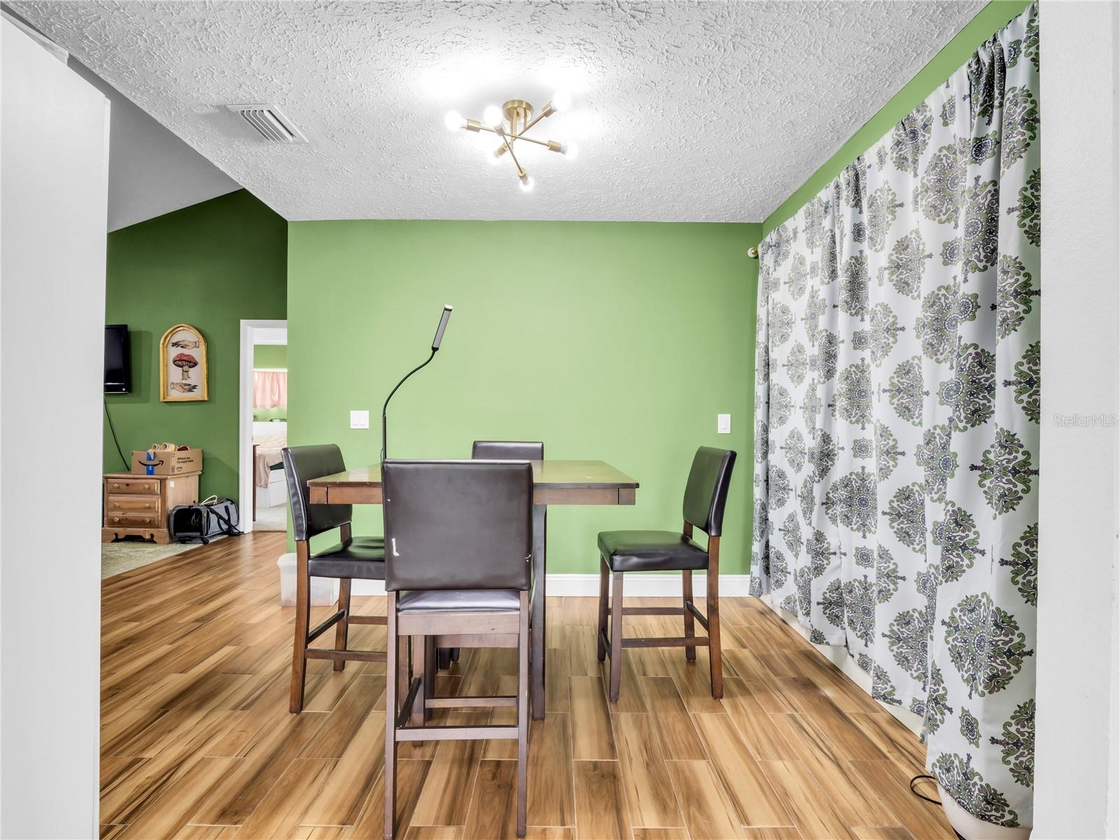 LAKEVIEW VILLAGE SEC A UNI - Residential