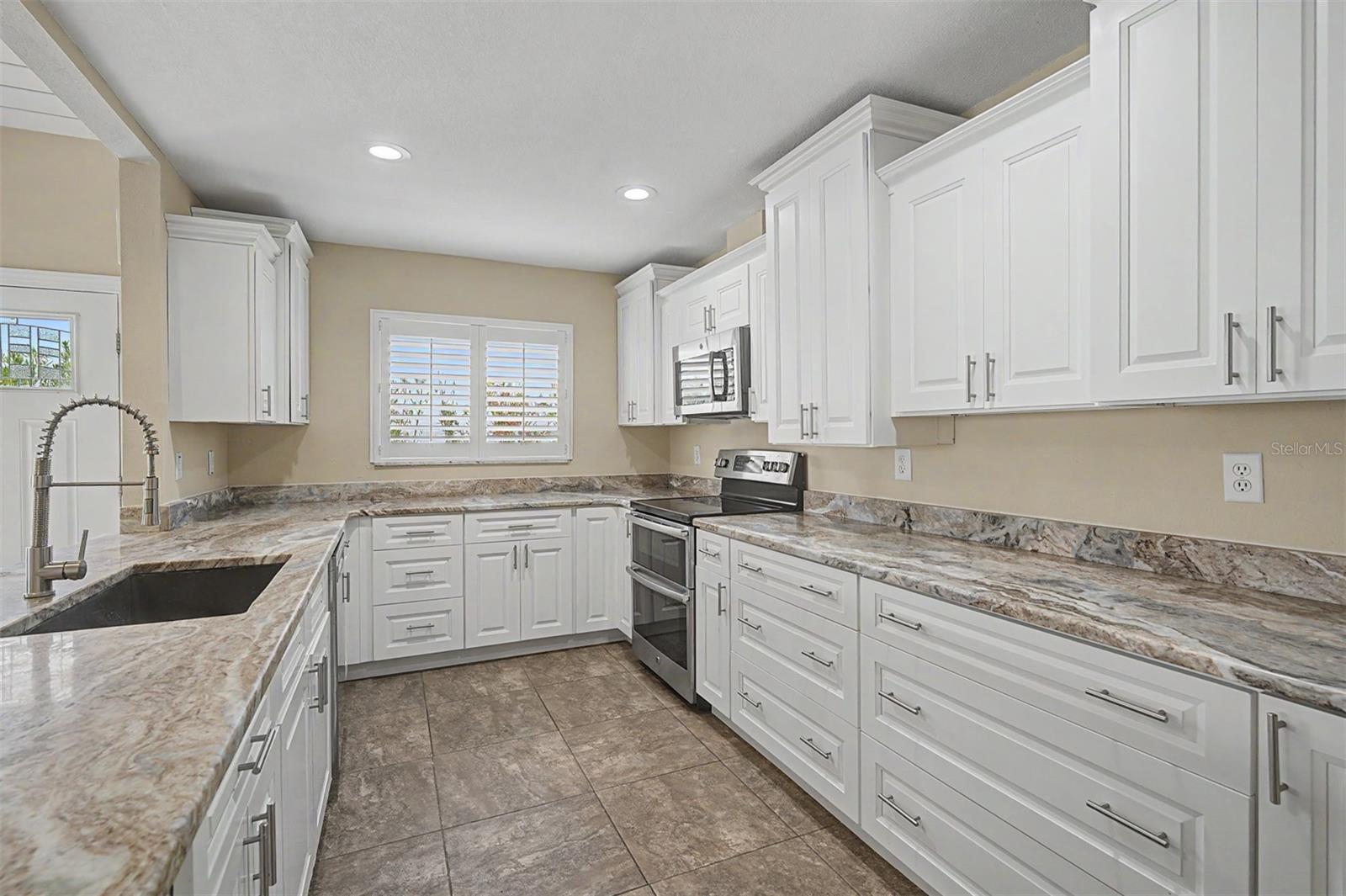 EAST LAKE WOODLANDS PATIO HOMES - Residential