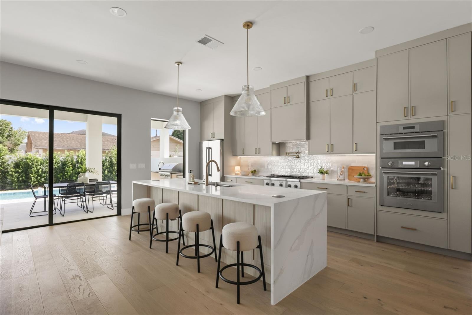 COLLEGE PARK - Residential