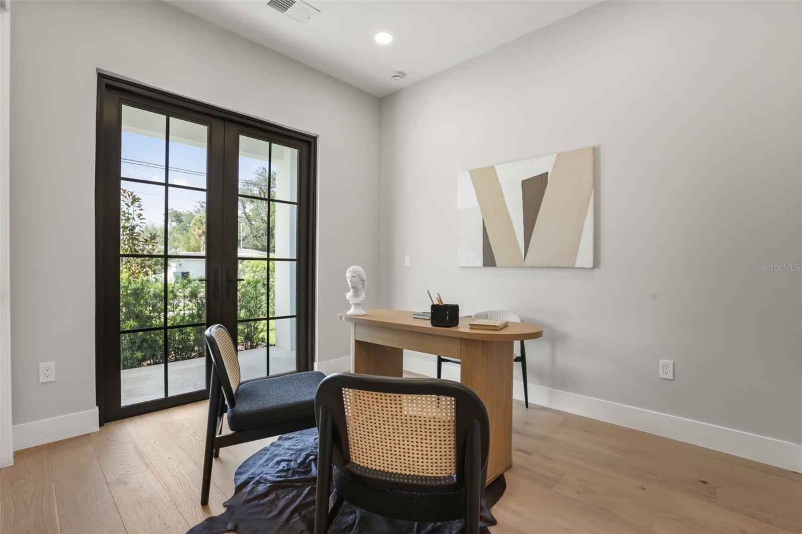 COLLEGE PARK - Residential
