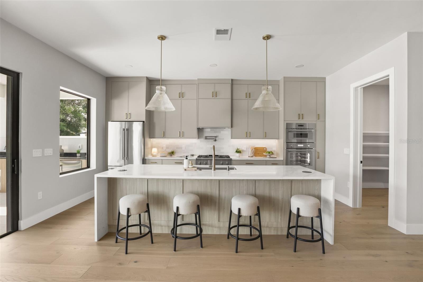 COLLEGE PARK - Residential