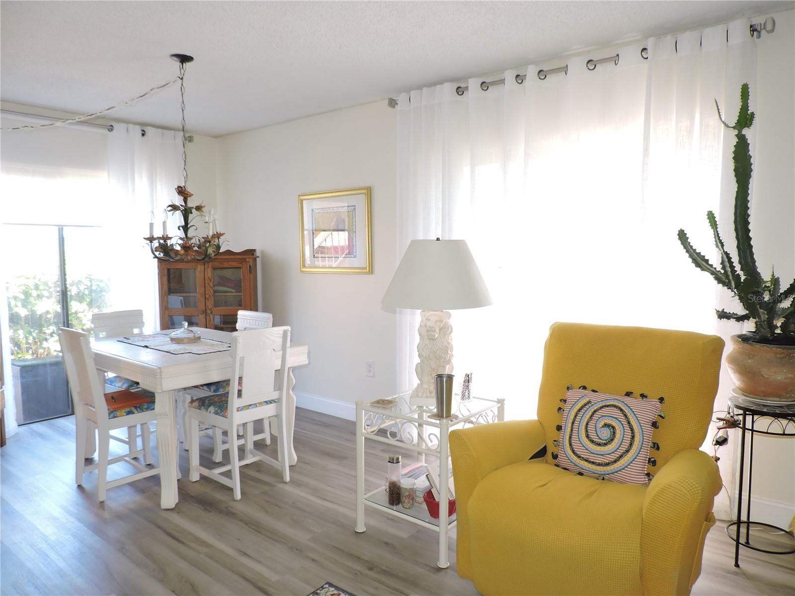 LA CASA - Residential