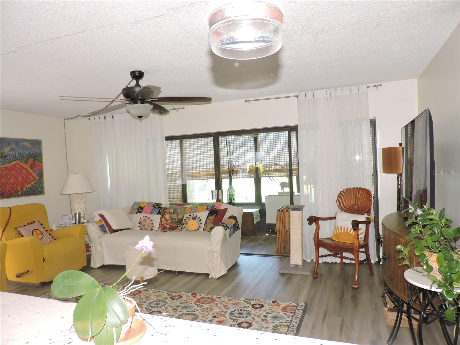 LA CASA - Residential
