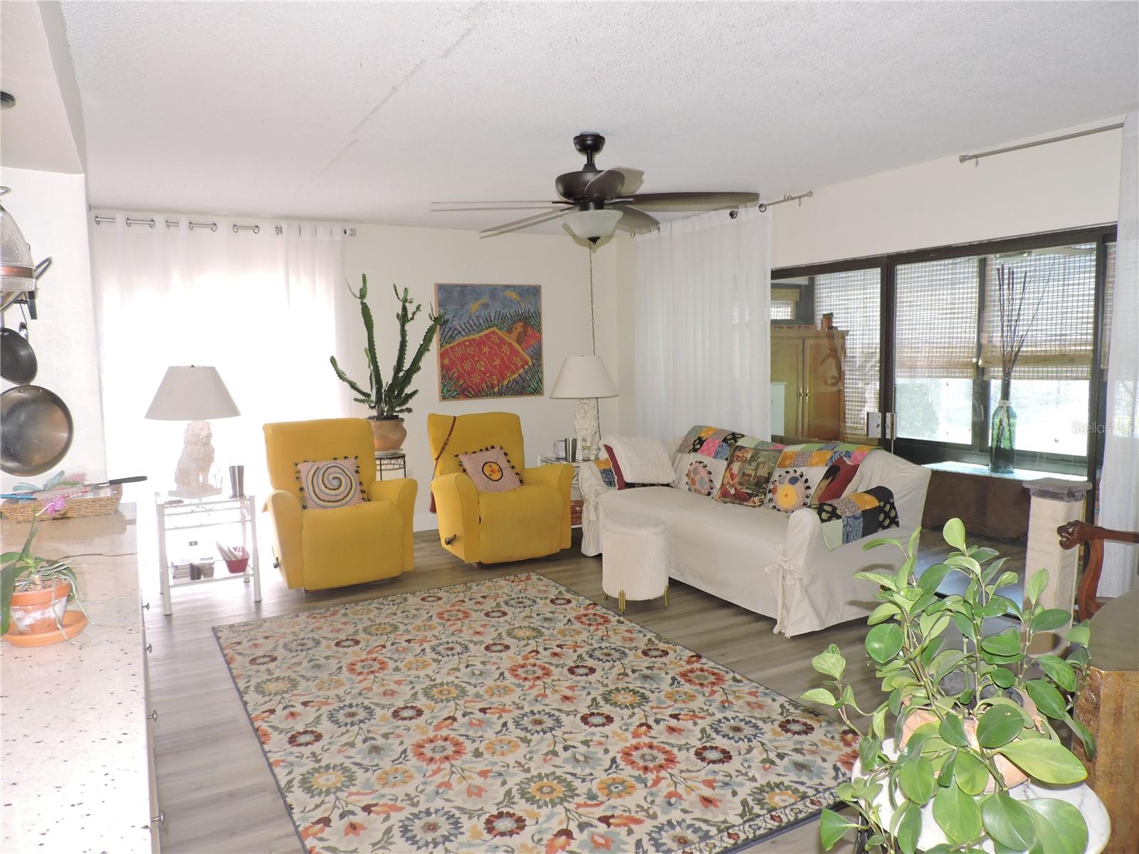 LA CASA - Residential