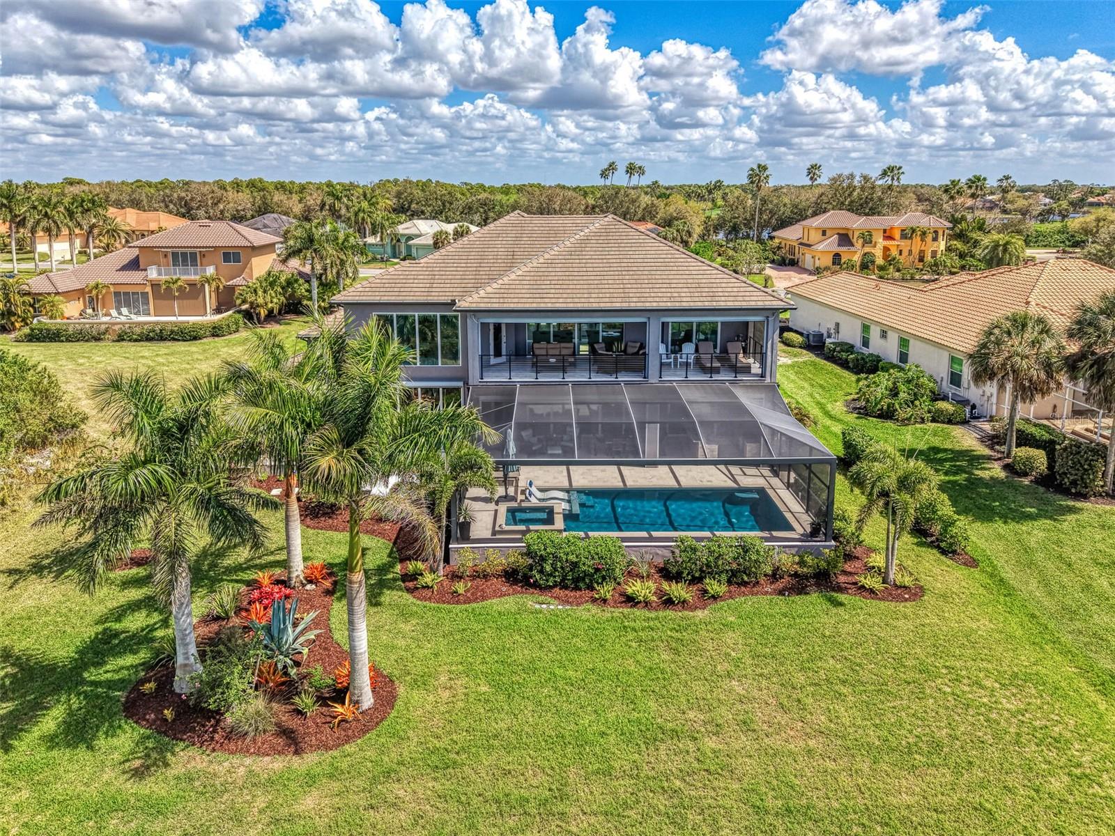 RIVERWOOD - Residential