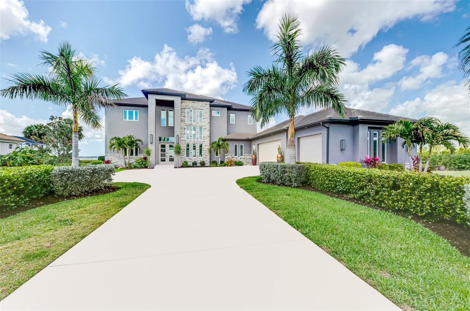RIVERWOOD - Residential