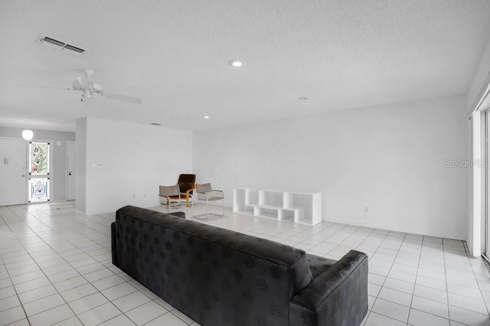 WINDMILL POINTE - Residential