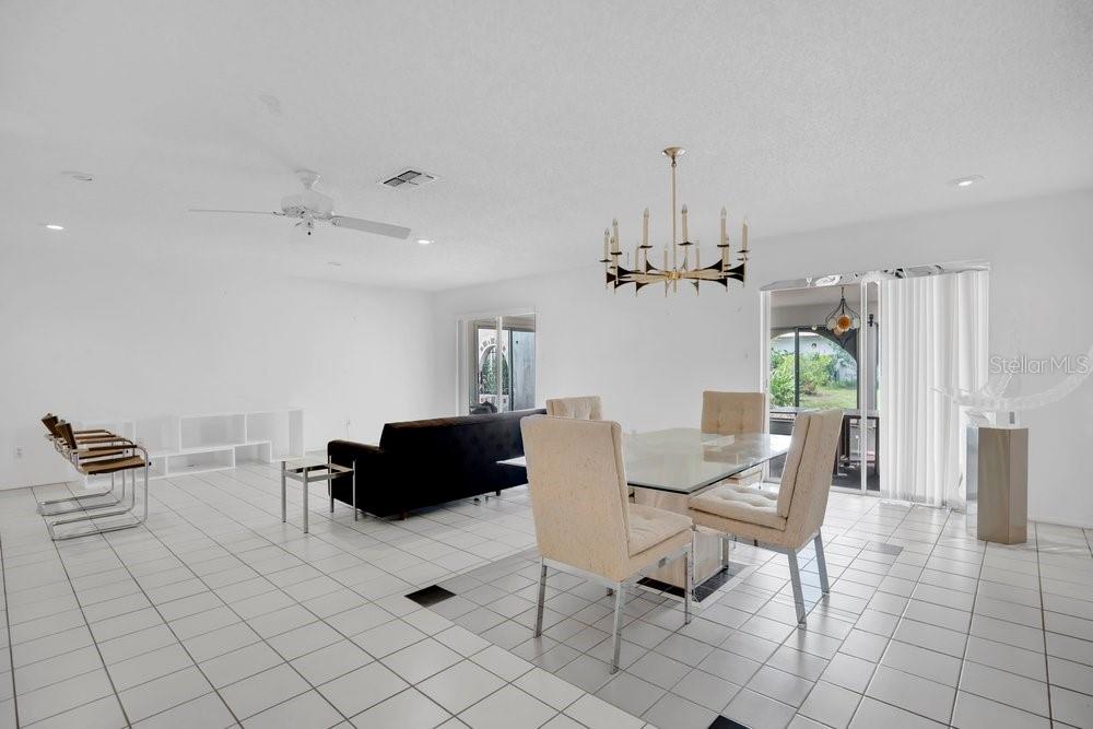 WINDMILL POINTE - Residential