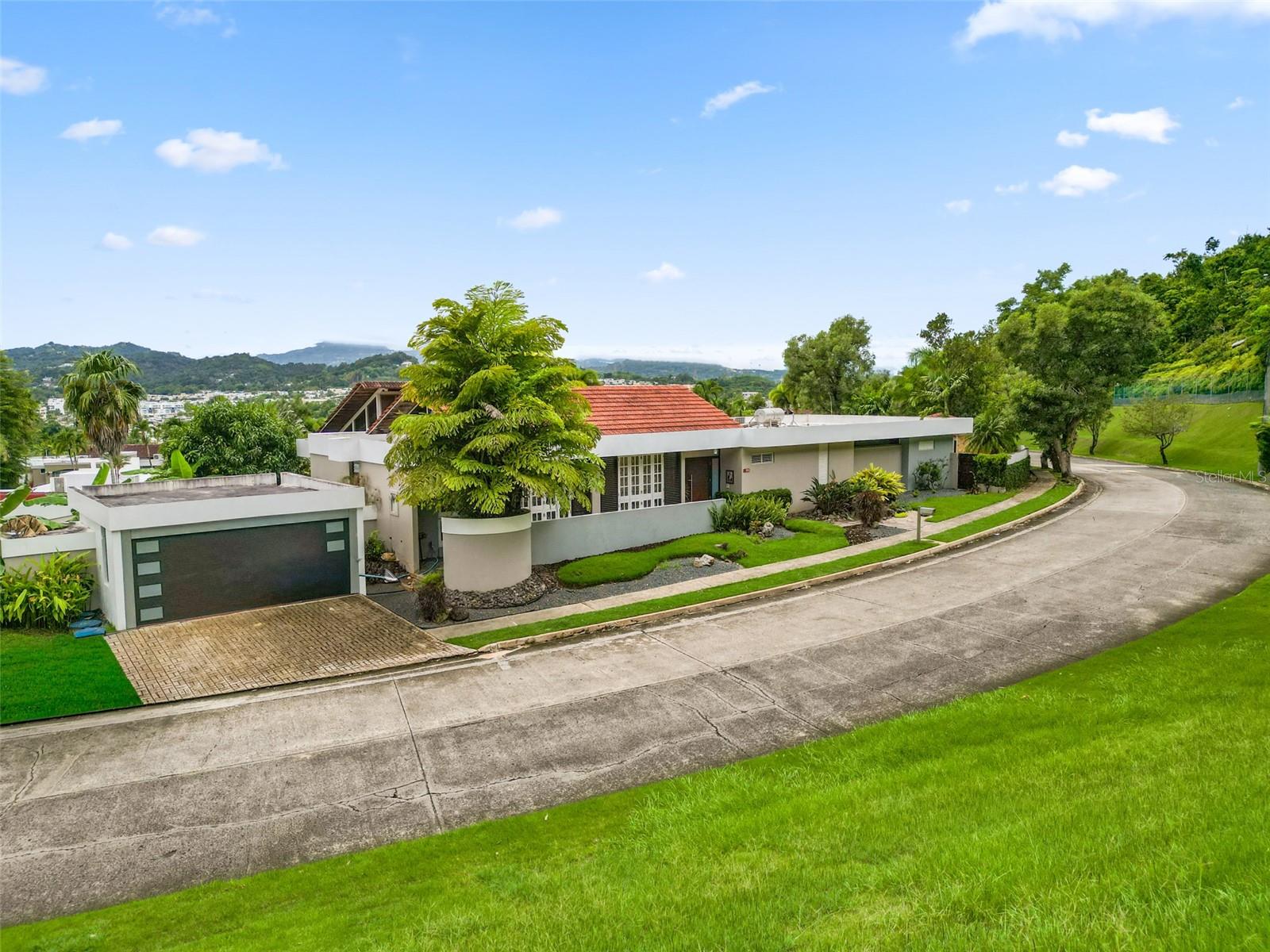 LA VILLA DE TORRIMAR - Residential