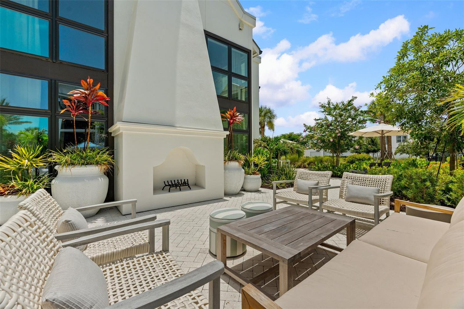 LUNARA APARTMENTS - Residential Lease