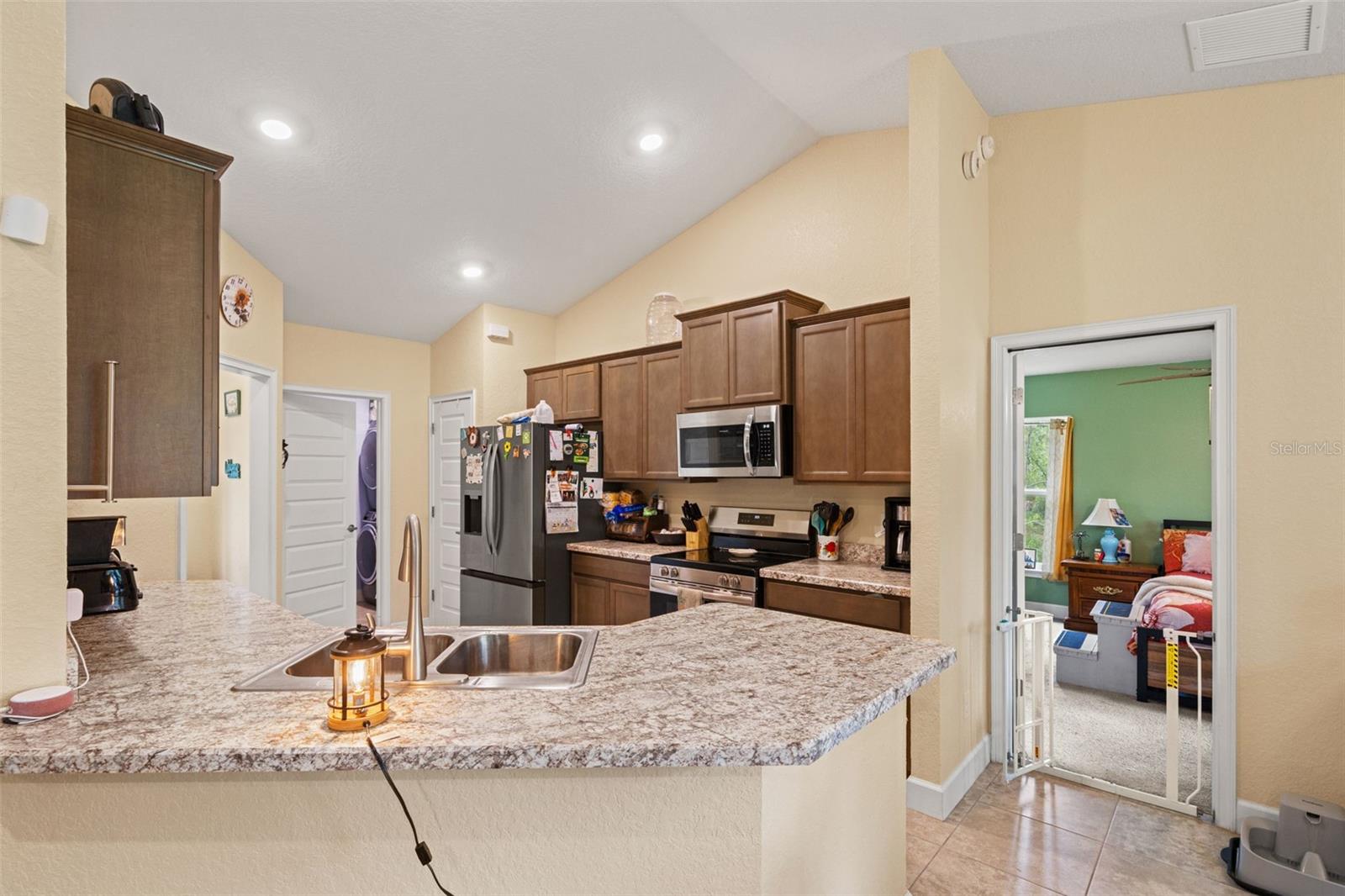ROYAL HIGHLANDS - Residential