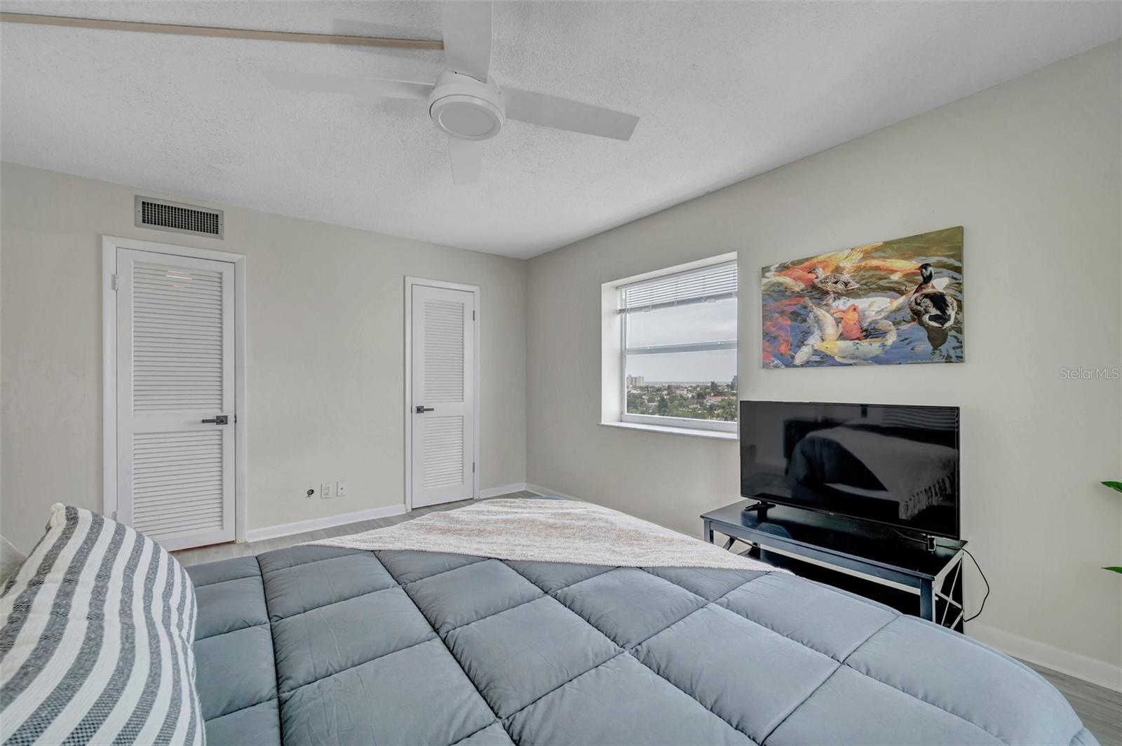 THREE PALMS POINTE - Residential