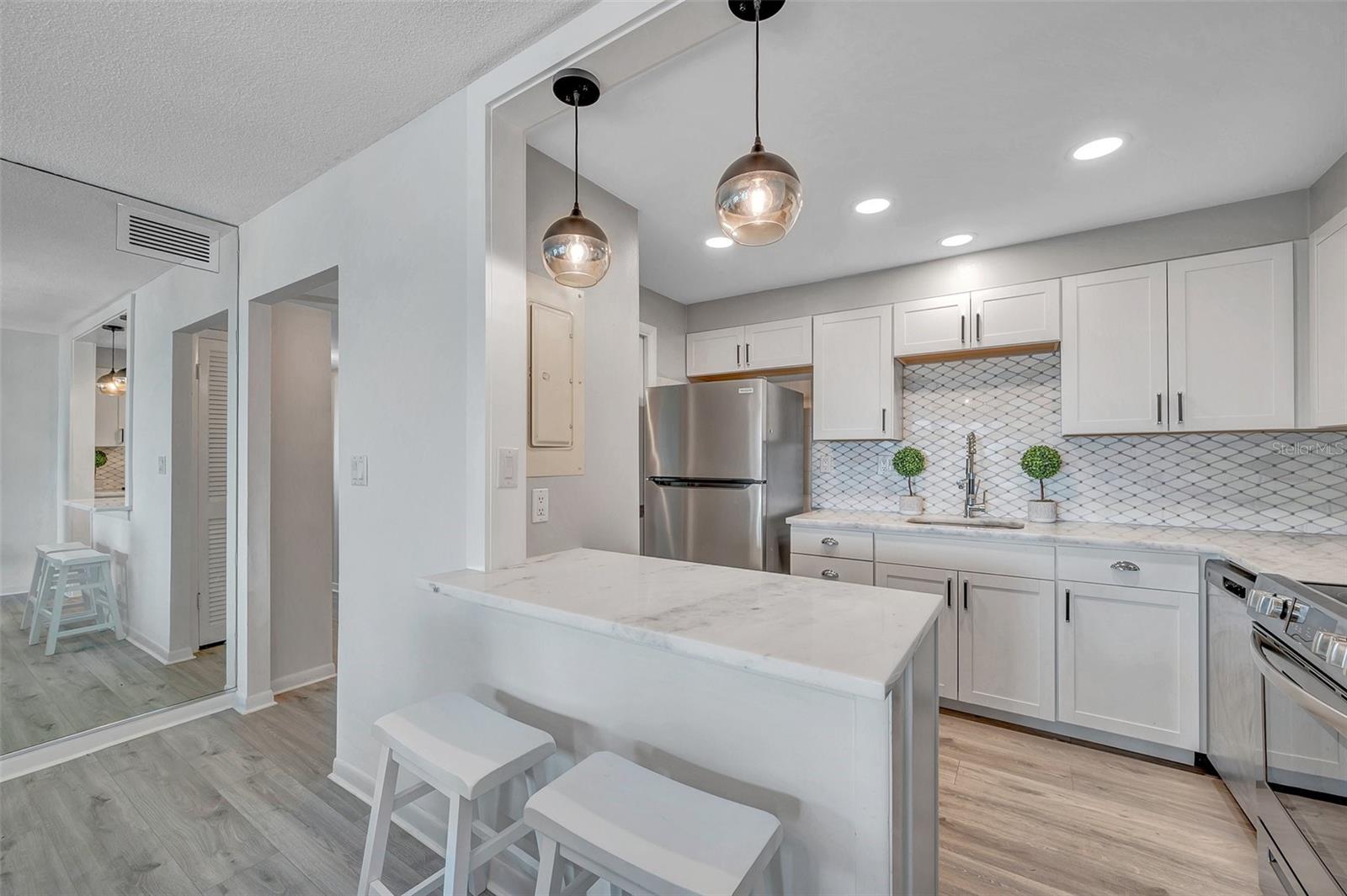 THREE PALMS POINTE - Residential