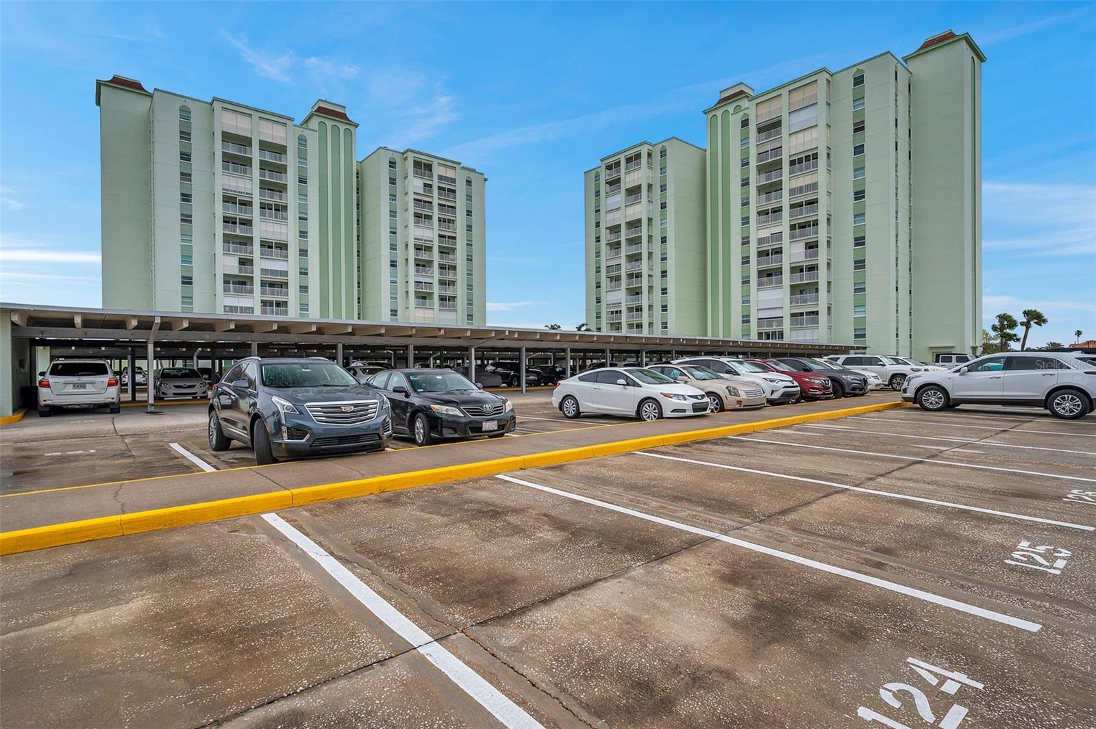 THREE PALMS POINTE - Residential