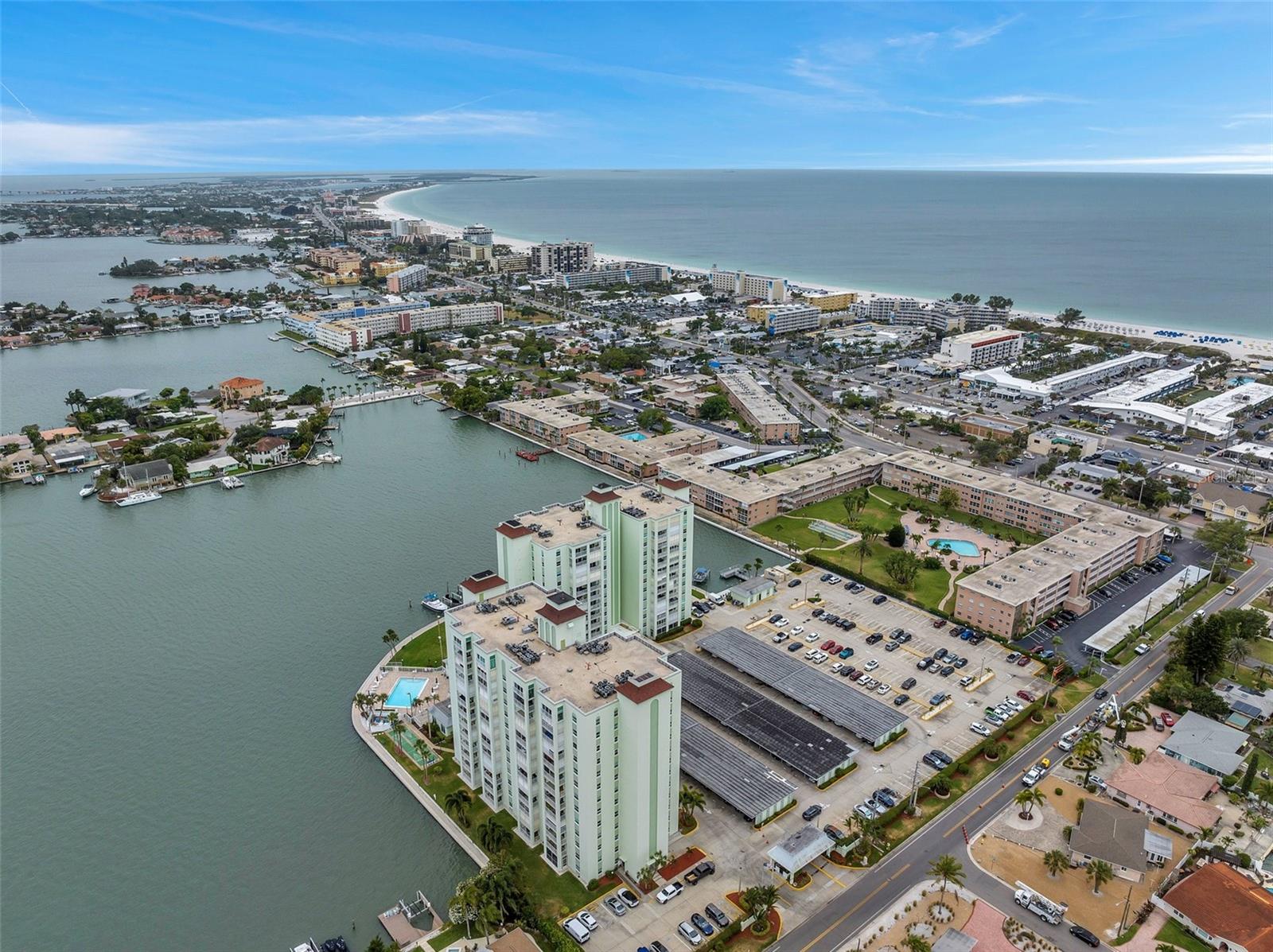 THREE PALMS POINTE - Residential
