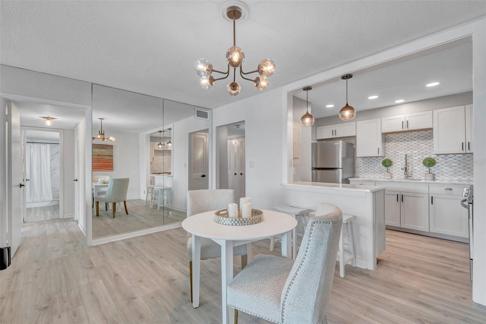THREE PALMS POINTE - Residential