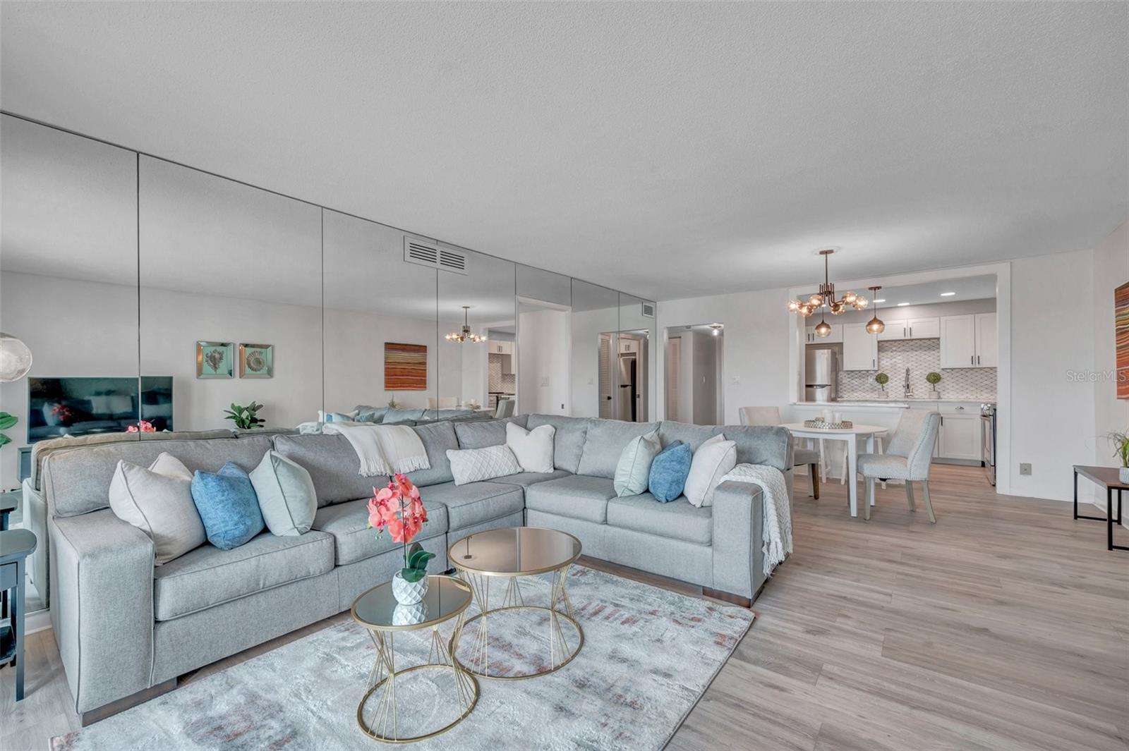 THREE PALMS POINTE - Residential
