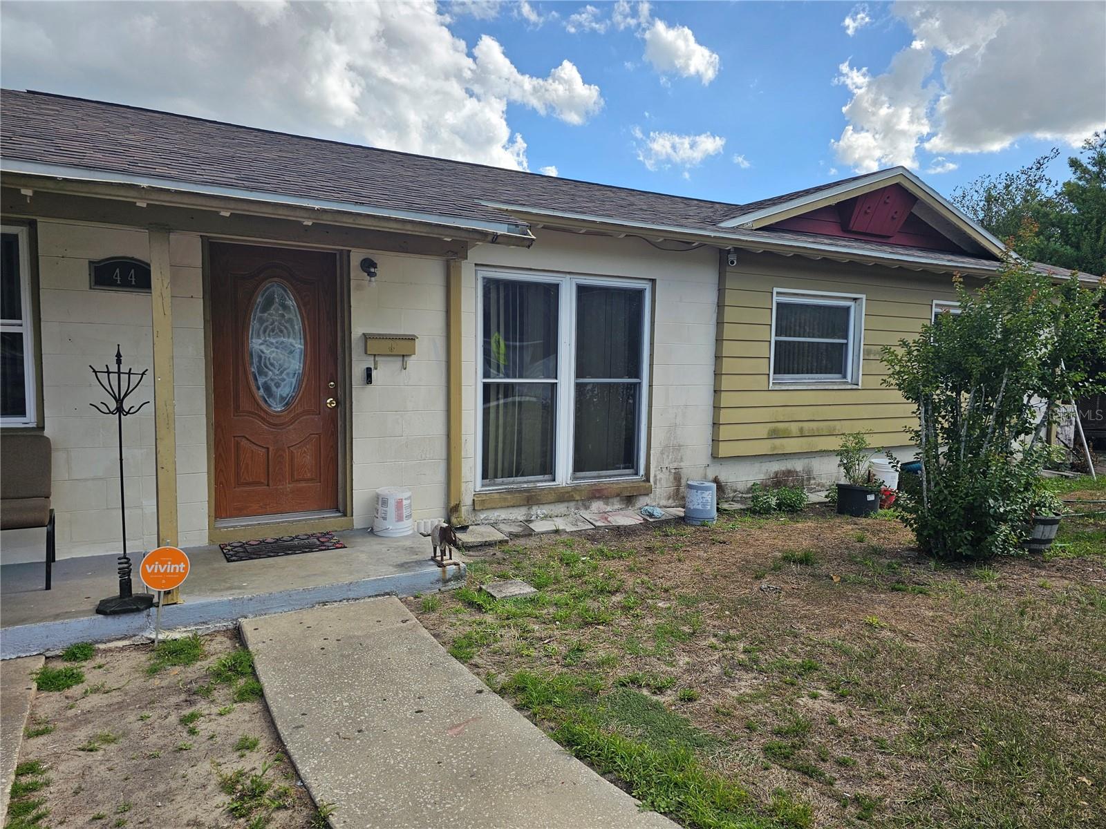 4-bedroom, 2-bath home located on a spacious 0.32-acre lot in the heart of Apopka! The oversized yard provides plenty of room for entertaining, gardening, or future possibilities. The large kitchen includes a 5x11 walk in pantry. There is also a large utility room closet.
