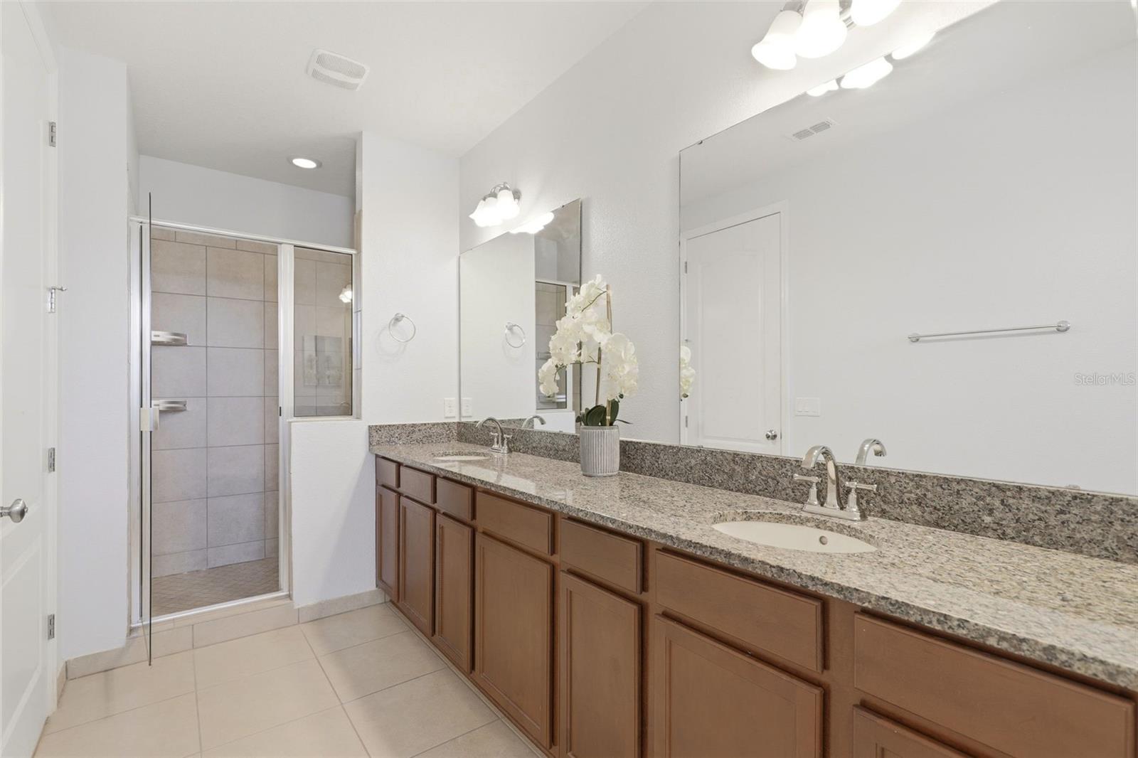 EAGLE CREEK VILLAGE - Residential