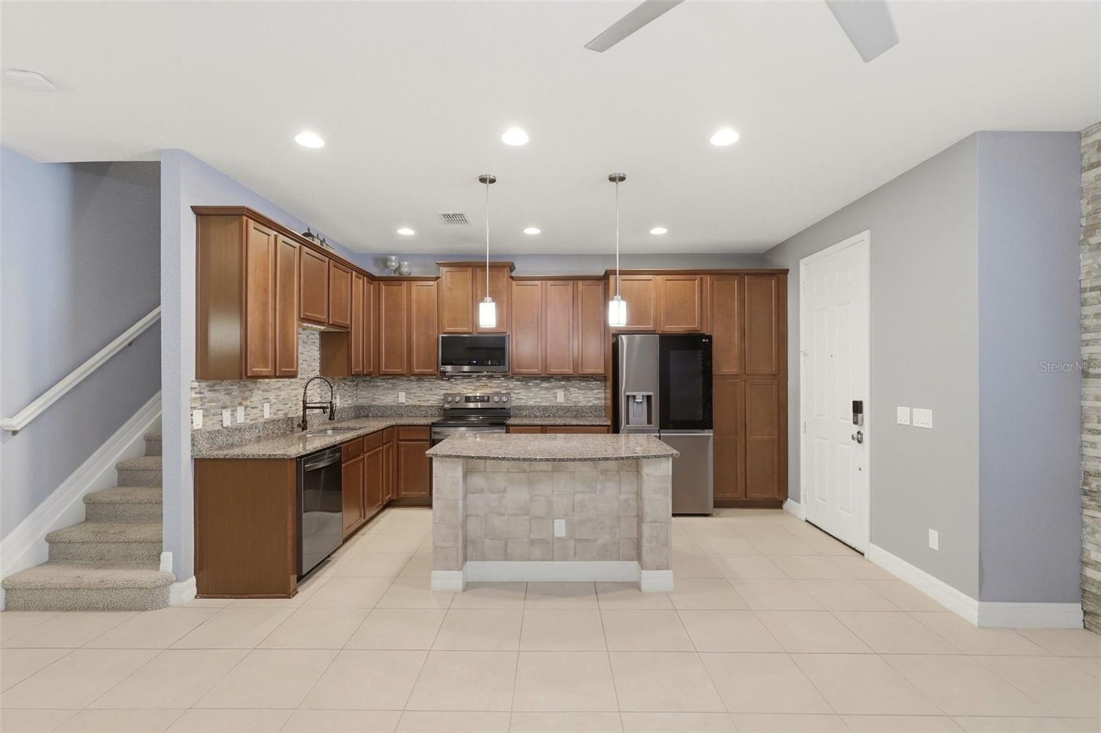EAGLE CREEK VILLAGE - Residential