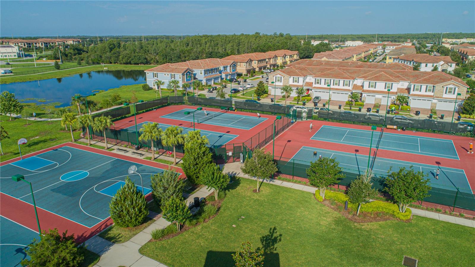 EAGLE CREEK VILLAGE - Residential