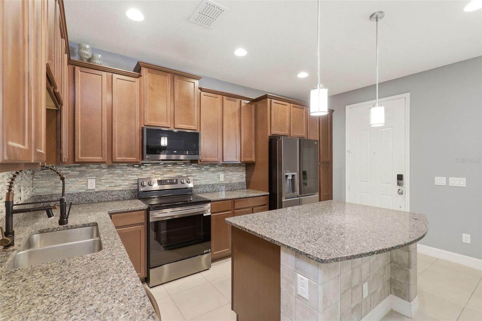 EAGLE CREEK VILLAGE - Residential