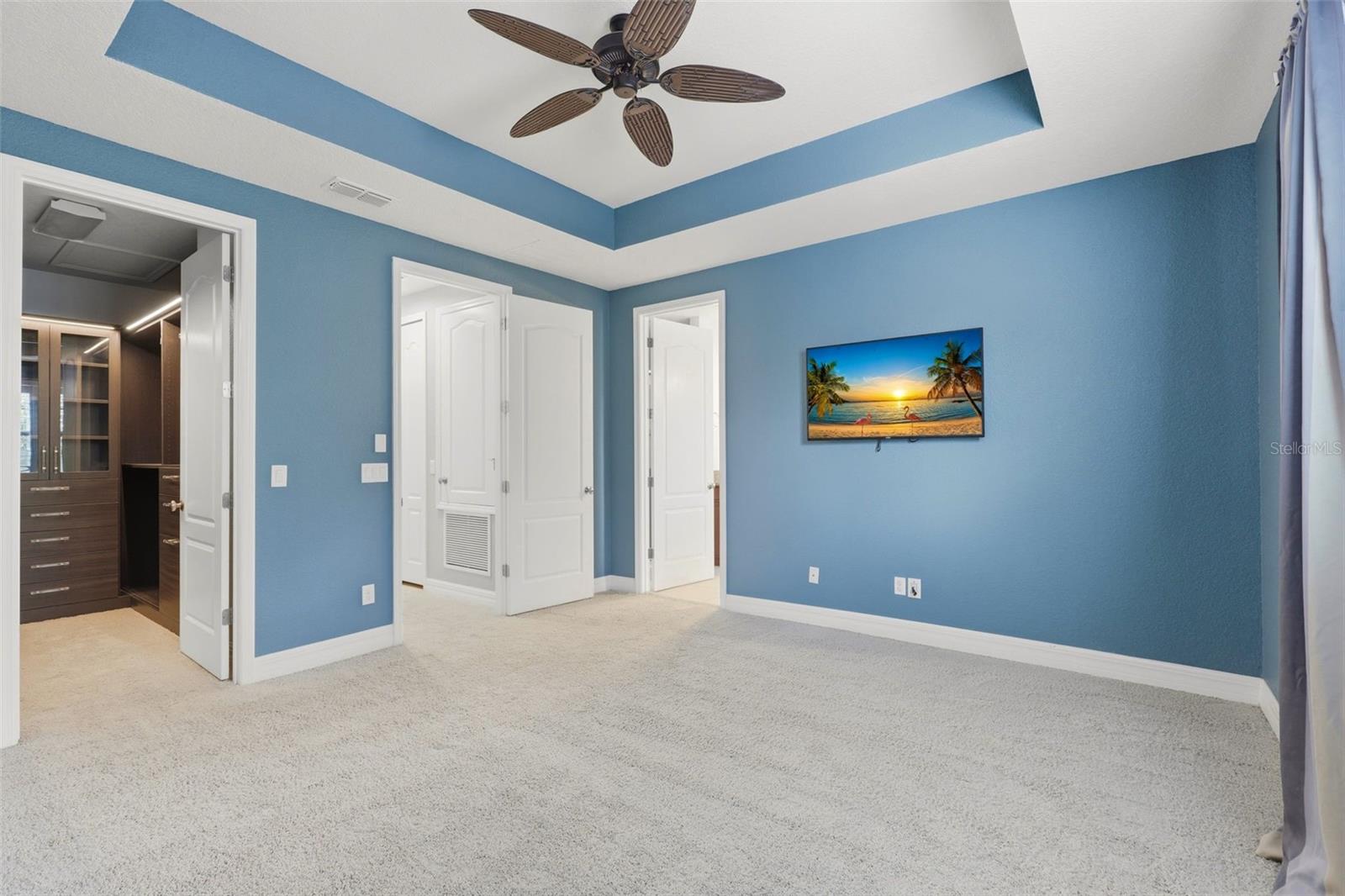 EAGLE CREEK VILLAGE - Residential