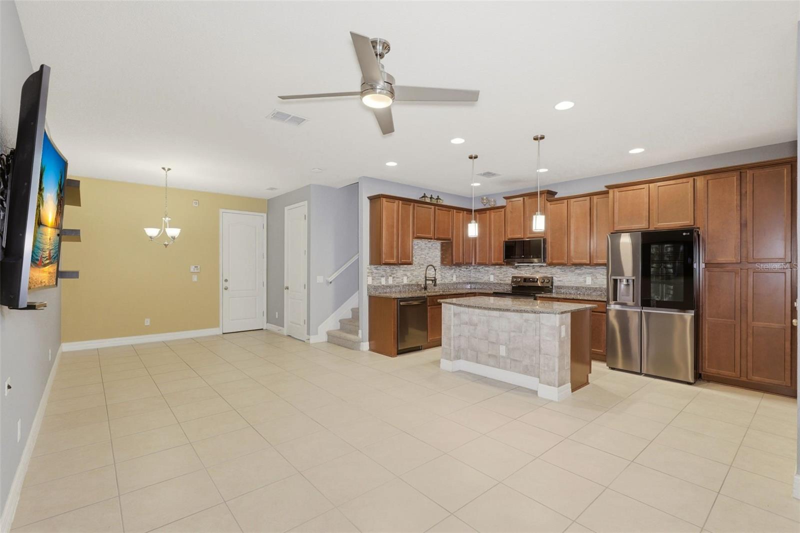EAGLE CREEK VILLAGE - Residential