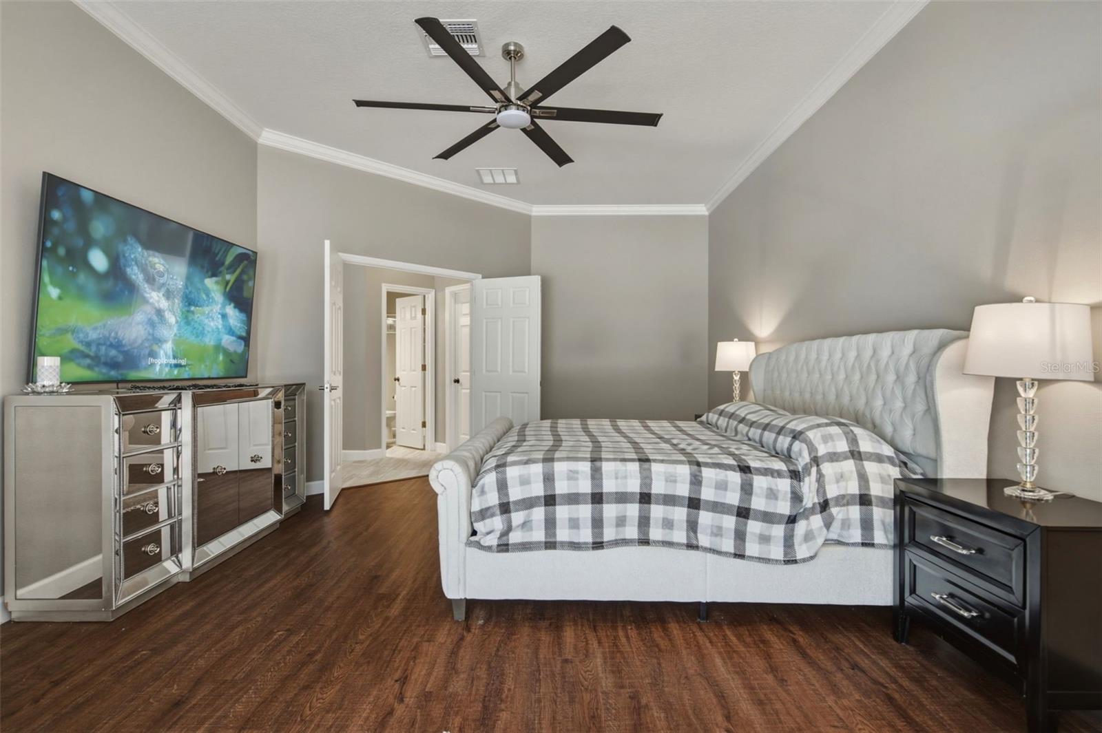 COURTLEIGH PARK - Residential
