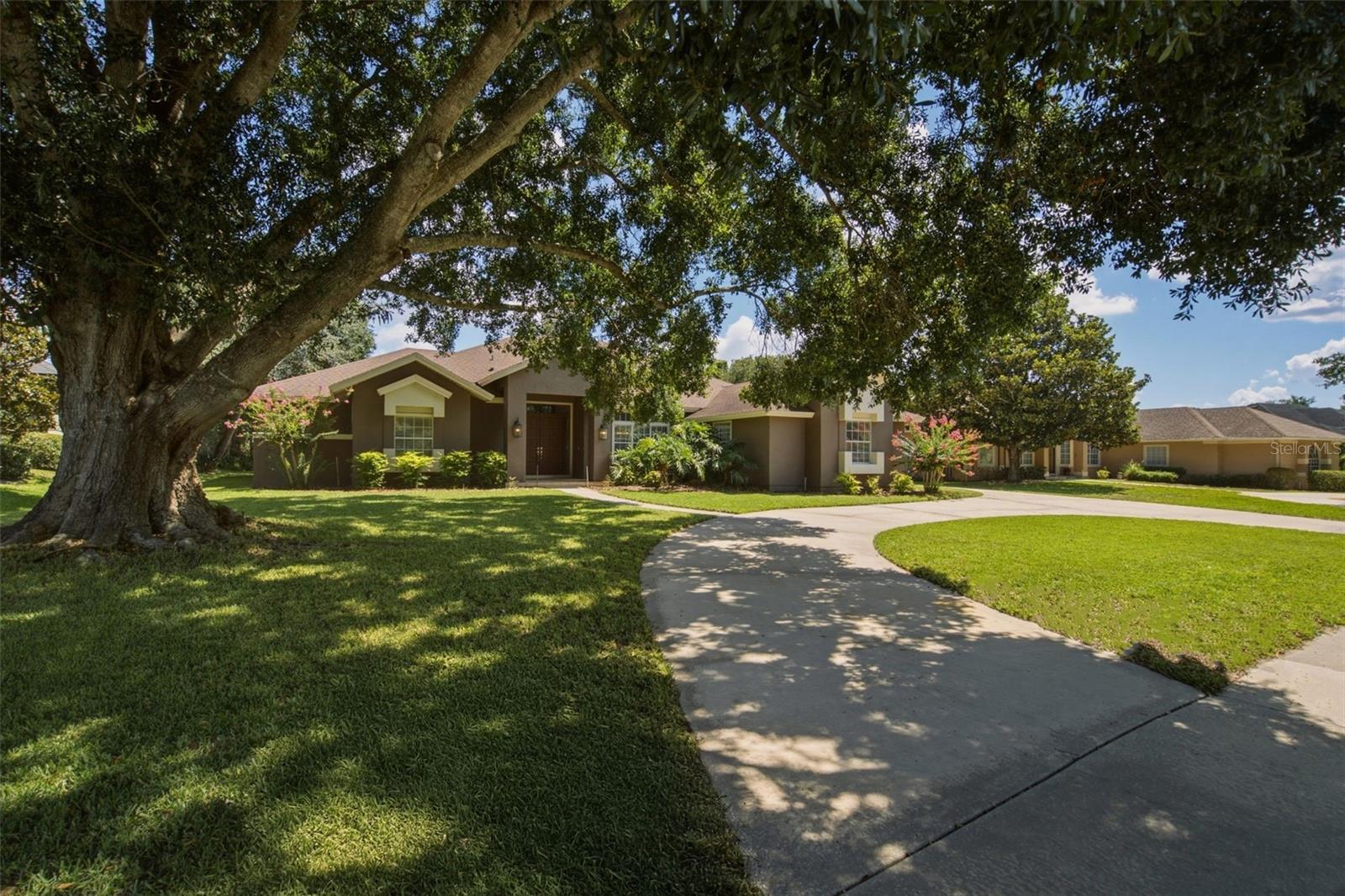 COURTLEIGH PARK - Residential