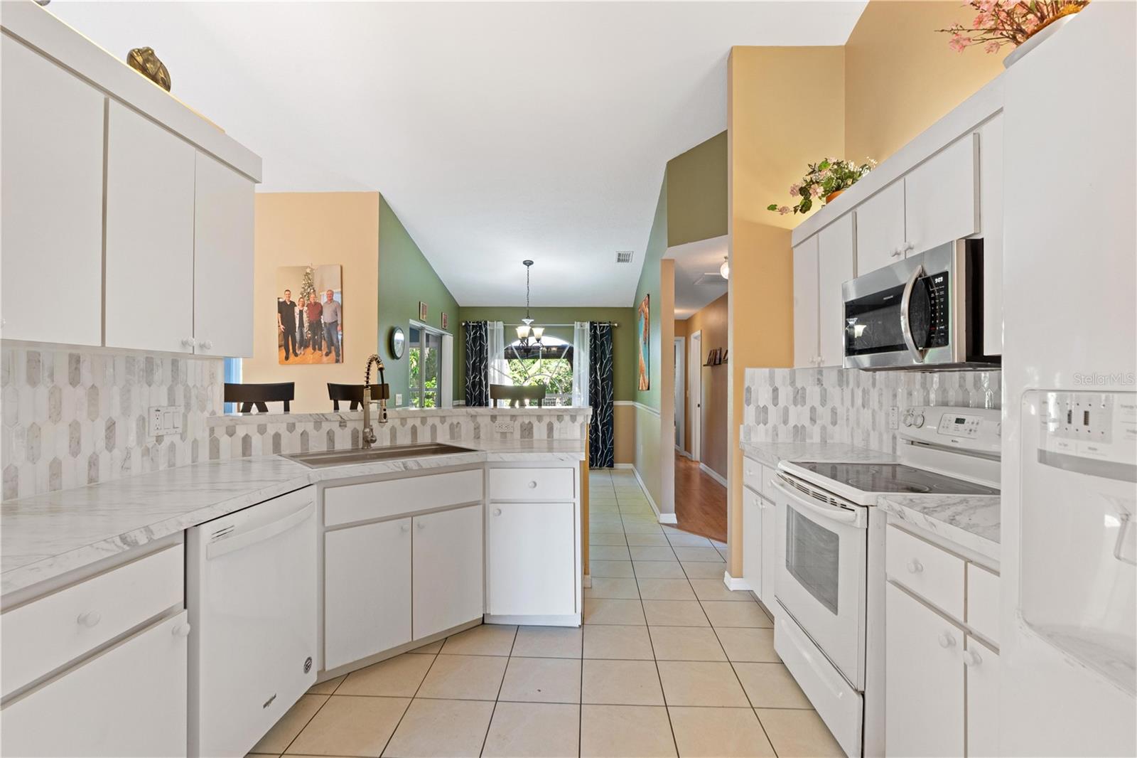 HUNTERS RIDGE - Residential