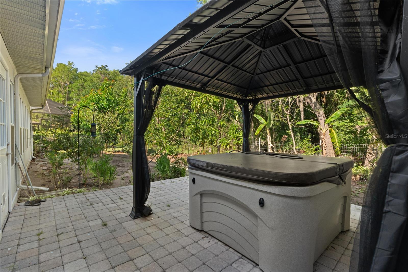 HUNTERS RIDGE - Residential