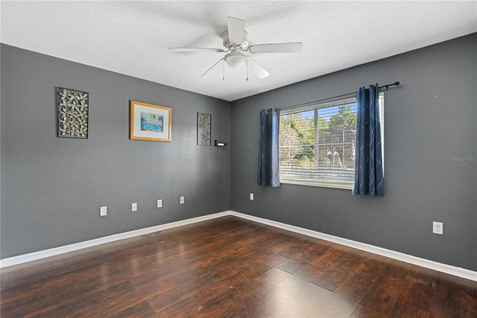 HUNTERS RIDGE - Residential